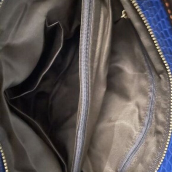 Beautiful Leather Dancing Leaf Handbag - Picture 5 of 7